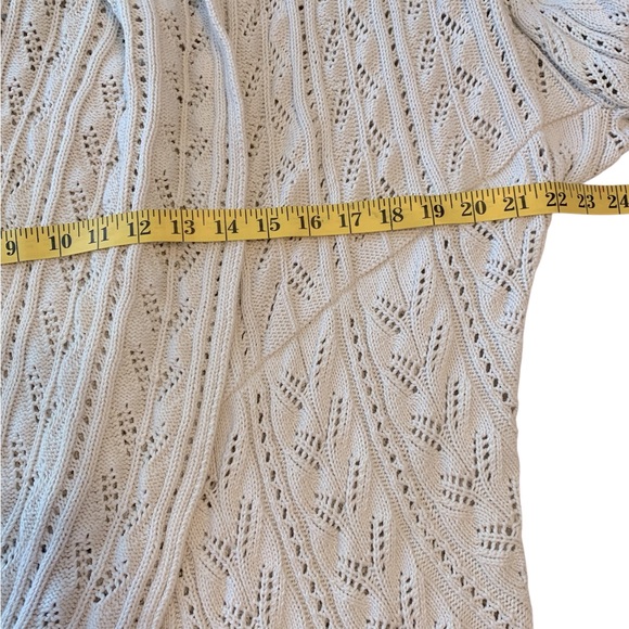 Cabi Women’s Beige Circle Cable Knit Cardigan Sweater. Size L - Picture 11 of 12